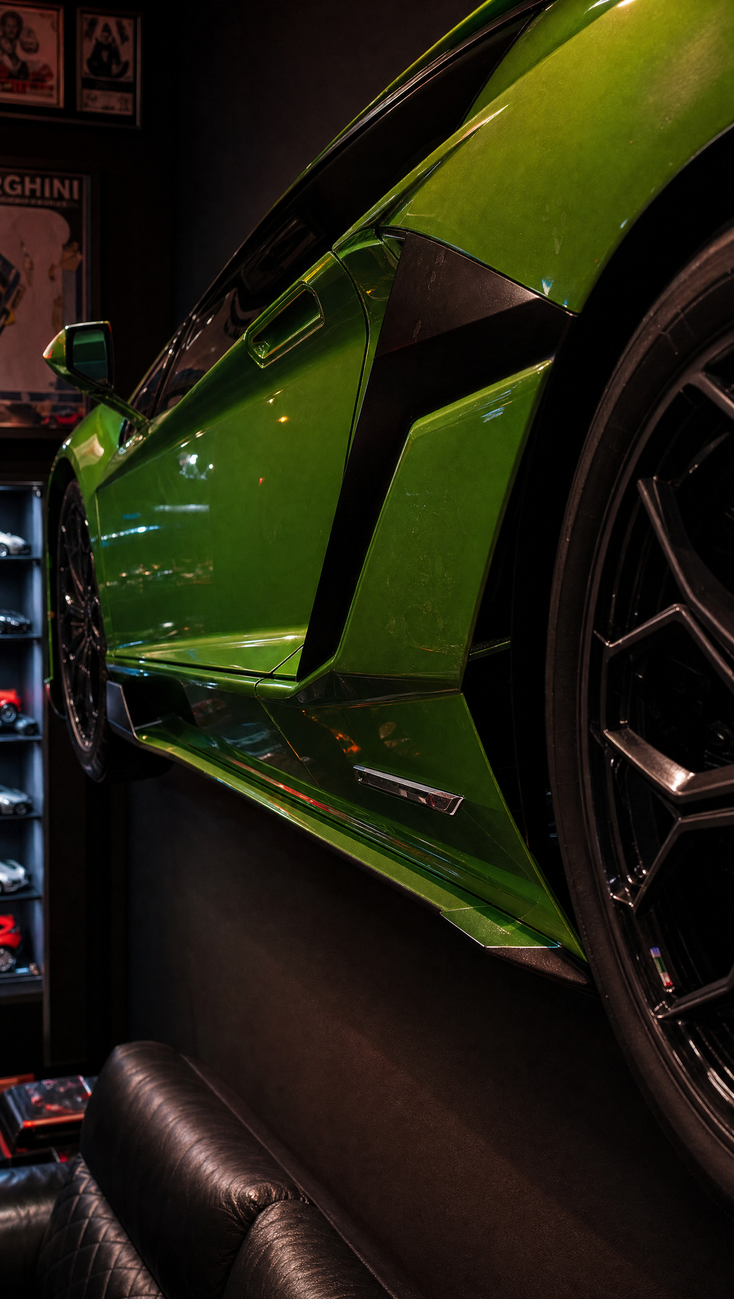 Side profile and wheel detail