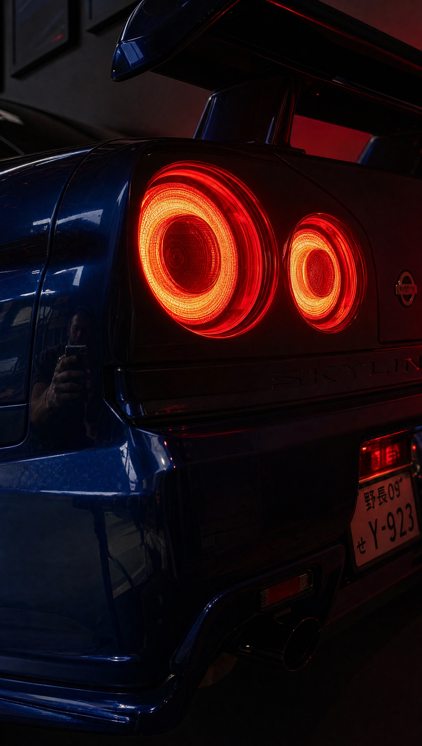 Glowing round quad tail lights macro